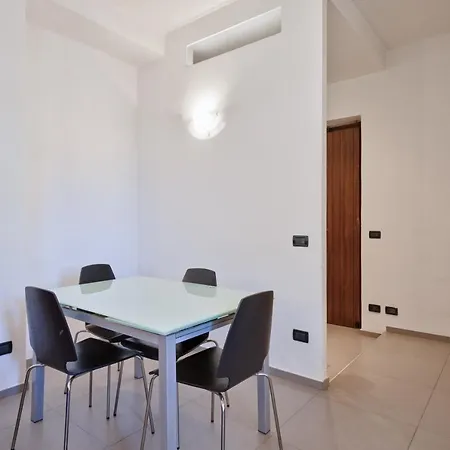 Apartment San Donato Balcony Flat *